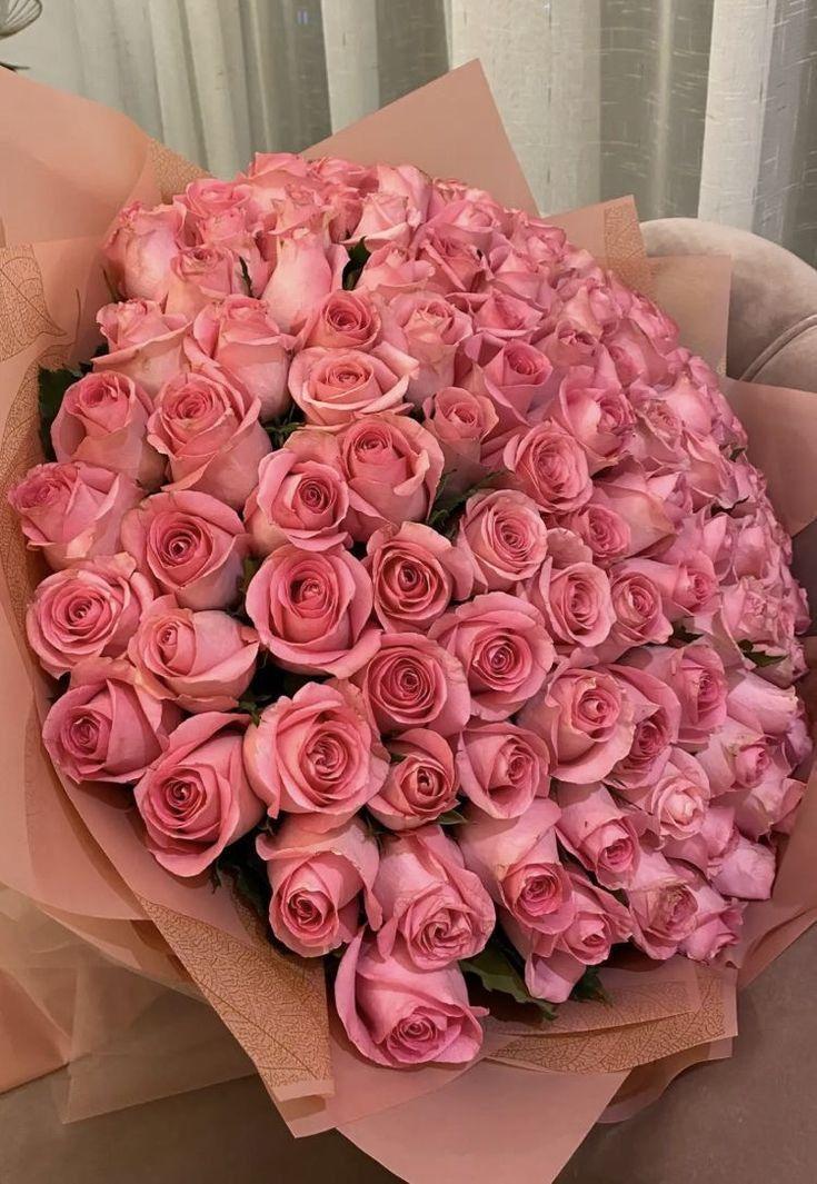 LanePathStudio workshop space where corporate flower arrangements are designed and prepared for business delivery